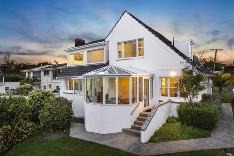 Photo of property in 35 Princes Street, Northcote Point, Auckland, 0627