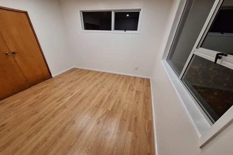 Photo of property in 2/56 Lavery Place, Sunnynook, Auckland, 0632