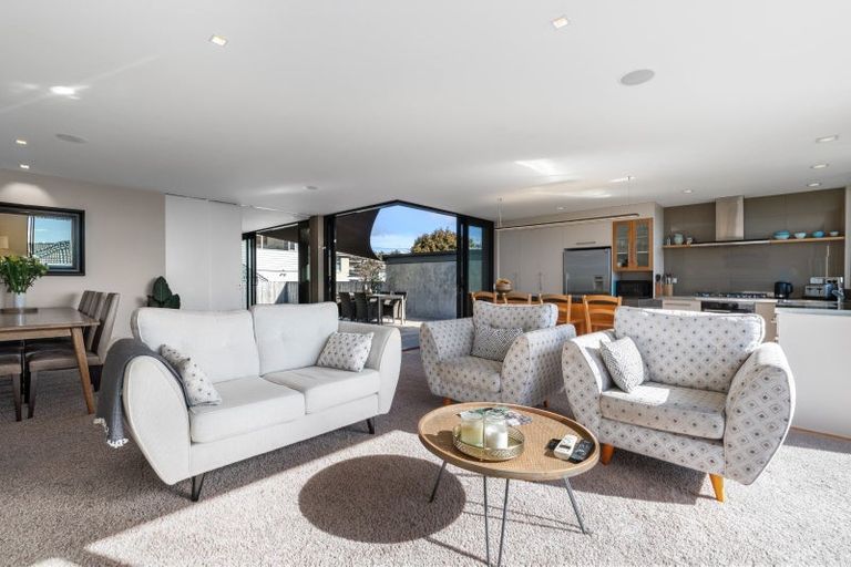 Photo of property in 3 Pine Avenue, Otumoetai, Tauranga, 3110