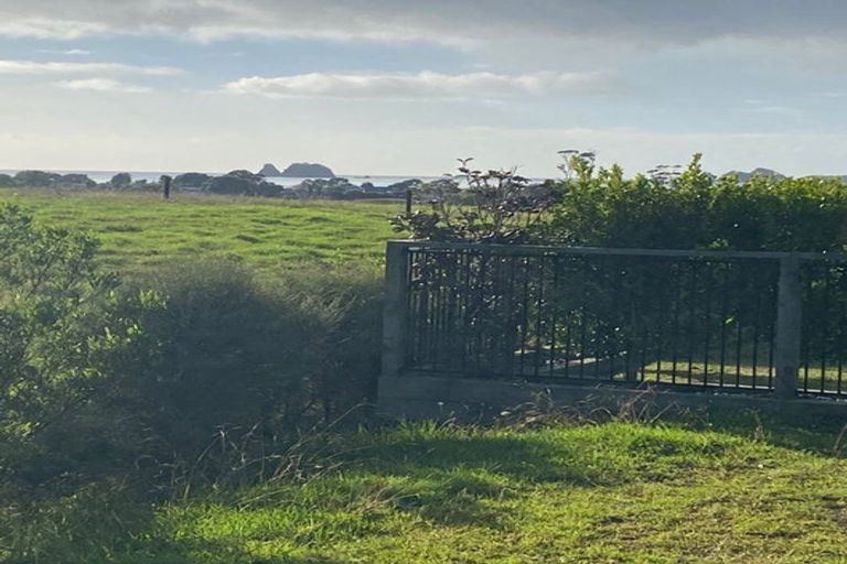 Photo of property in 8 Tohetea Lane, Wharekaho, 3510