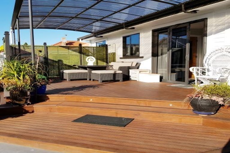 Photo of property in 17 Clinton Street, Fitzroy, New Plymouth, 4312