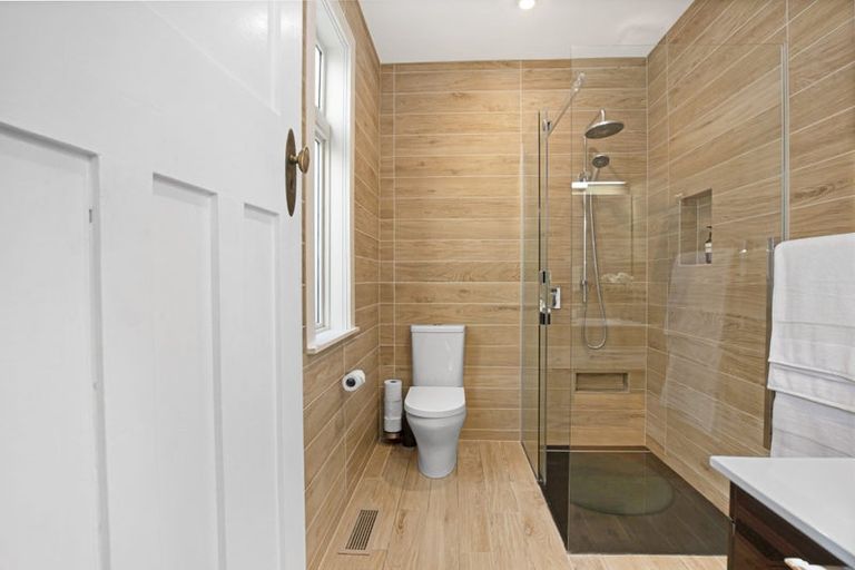 Photo of property in 5 Torridon Road, Miramar, Wellington, 6022