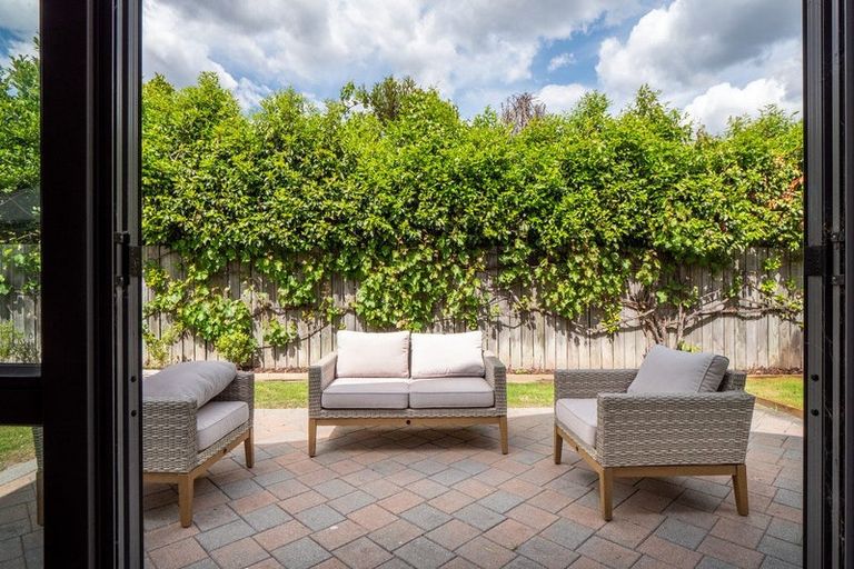 Photo of property in 44 Sylvan Street, Lake Hayes, Queenstown, 9304