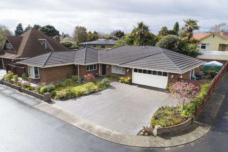 Photo of property in 4 Jensen Court, Hokowhitu, Palmerston North, 4410
