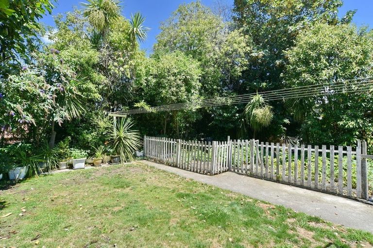 Photo of property in 71 Vancouver Crescent, Wainoni, Christchurch, 8061