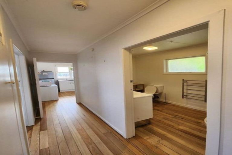 Photo of property in 220 Powderham Street, New Plymouth, 4310