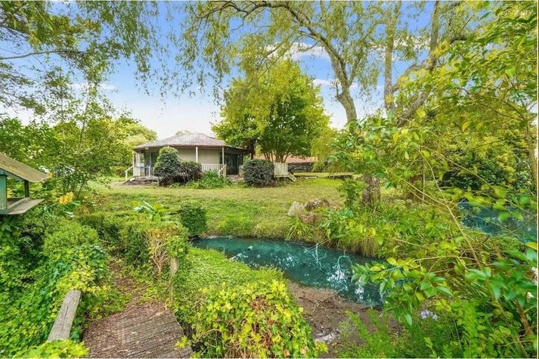 Photo of property in 65 Golding Road, Pukekohe, 2677