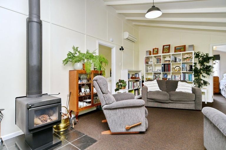 Photo of property in 28 Grierson Avenue, Amberley, 7481