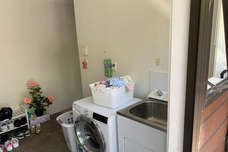 Photo of property in 1/7 Waverley Avenue, Glenfield, Auckland, 0629