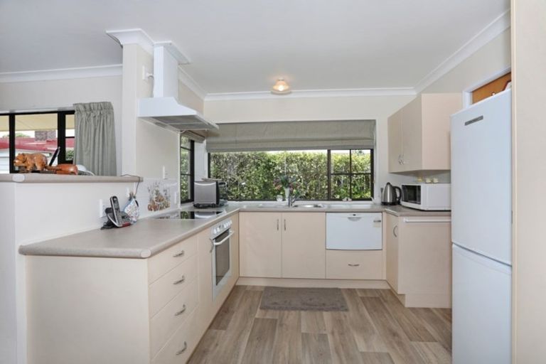 Photo of property in 3 Mcilwaine Place, Marton, 4710