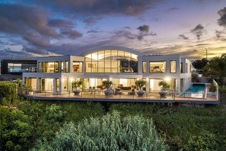 Photo of property in 39 Kitchener Road, Takapuna, Auckland, 0620