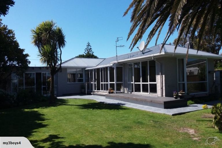 Photo of property in 30 Malta Crescent, South New Brighton, Christchurch, 8062