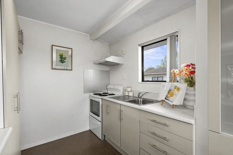 Photo of property in 2/122 Finlayson Avenue, Clendon Park, Auckland, 2103