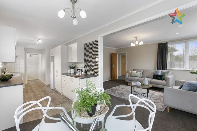 Photo of property in 50 Holdsworth Avenue, Trentham, Upper Hutt, 5018