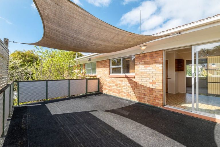 Photo of property in 6 Bellcroft Place, Belmont, Auckland, 0622