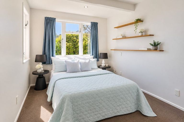 Photo of property in 8 Kiriwai Road, Paremata, Porirua, 5024