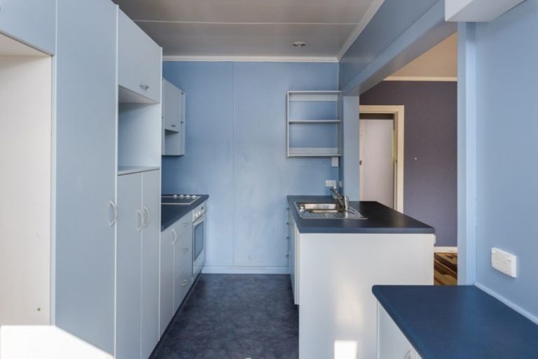 Photo of property in 35 Milton Terrace, Picton, 7220