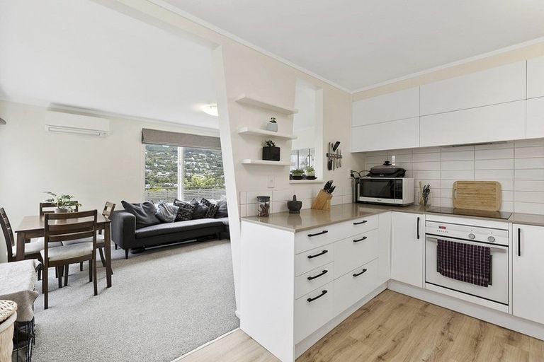 Photo of property in 3a Chancellor Way, Crofton Downs, Wellington, 6035