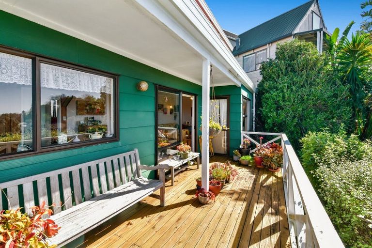 Photo of property in 12b Polkinghorne Drive, Manly, Whangaparaoa, 0930