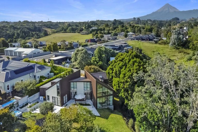 Photo of property in 366 Frankley Road, Ferndale, New Plymouth, 4310