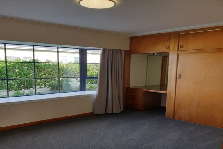 Photo of property in 40 Mana Esplanade, Paremata, Porirua, 5026