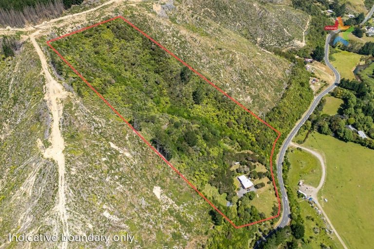 Photo of property in 1119 Coast Road, Wainuiomata Coast, Wainuiomata, 5373