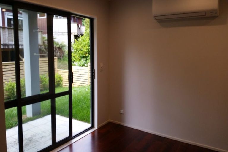 Photo of property in 9a Gwenand Place, Botany Downs, Auckland, 2010