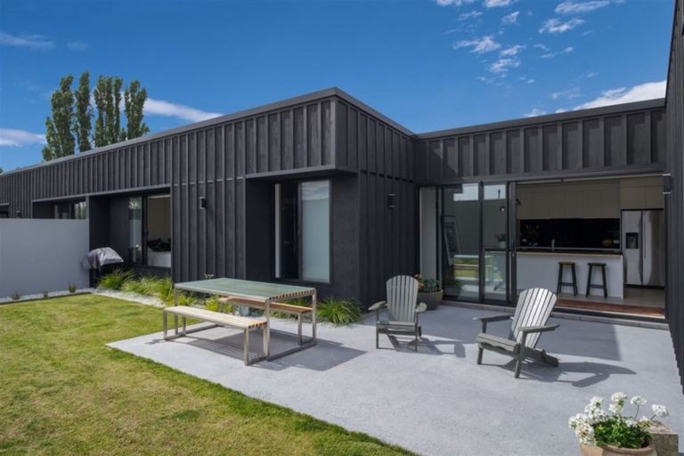 Photo of property in 7 Stackbrae Avenue, Wanaka, 9305