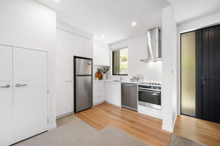 Photo of property in 15/52 High Street, Island Bay, Wellington, 6023