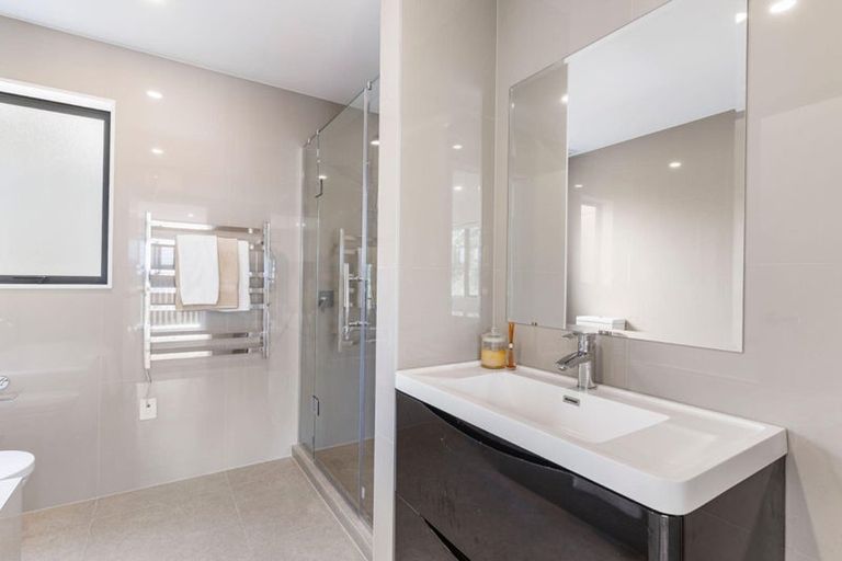 Photo of property in 28 Baumea Rise, Massey, Auckland, 0614