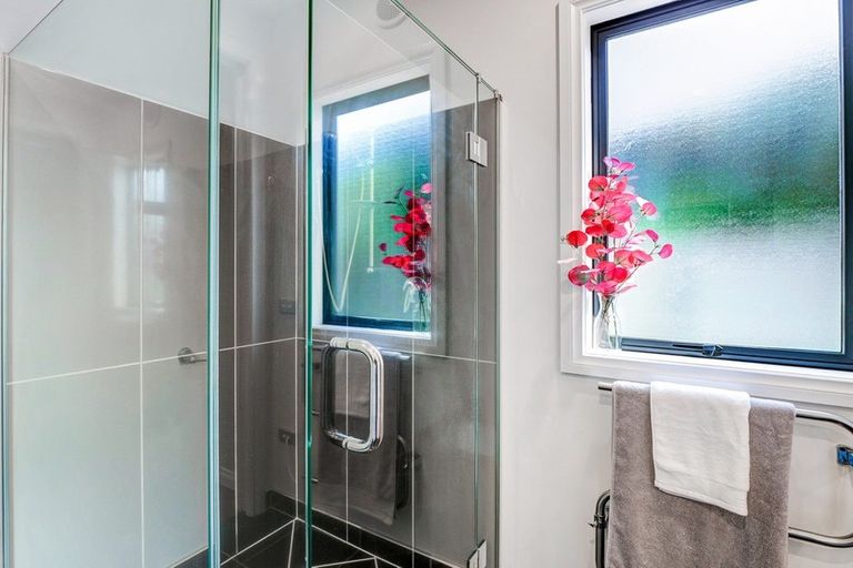 Photo of property in 5b Te Mata Peak Road, Havelock North, 4130