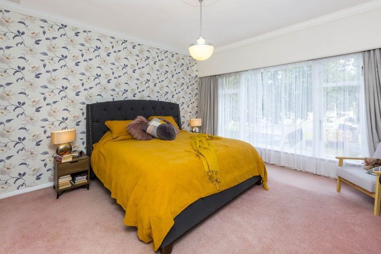 Photo of property in 33 Montgomery Street, Stokes Valley, Lower Hutt, 5019