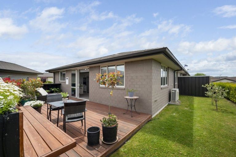 Photo of property in Waterview Estate, 69/4 Greystone Place, Omokoroa, 3114