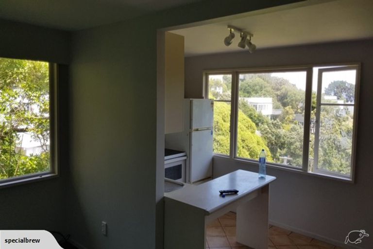 Photo of property in 64 Kinghorne Street, Strathmore Park, Wellington, 6022