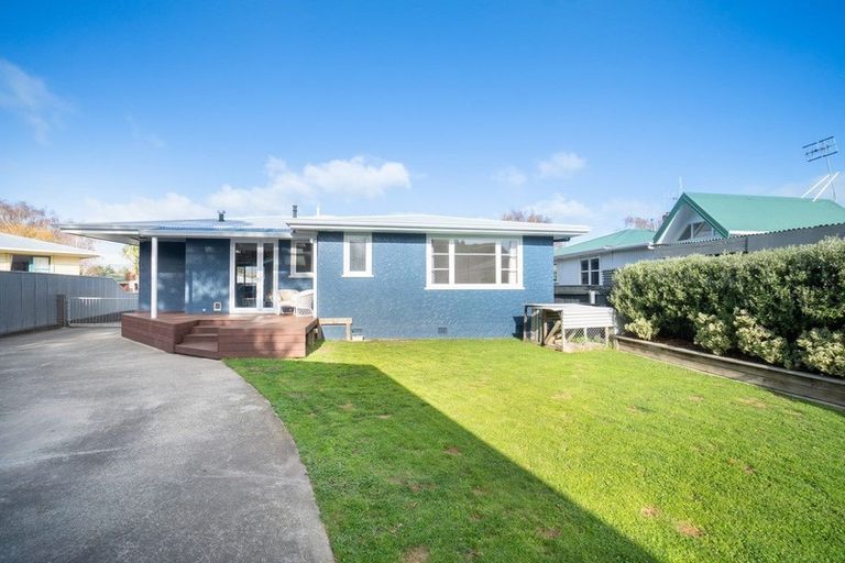 Photo of property in 6 Parkland Crescent, Terrace End, Palmerston North, 4410
