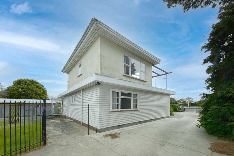 Photo of property in 8 Travis Road, Burwood, Christchurch, 8083