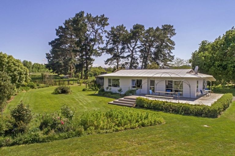 Photo of property in 172 Whatatutu Road, Te Karaka, 4094