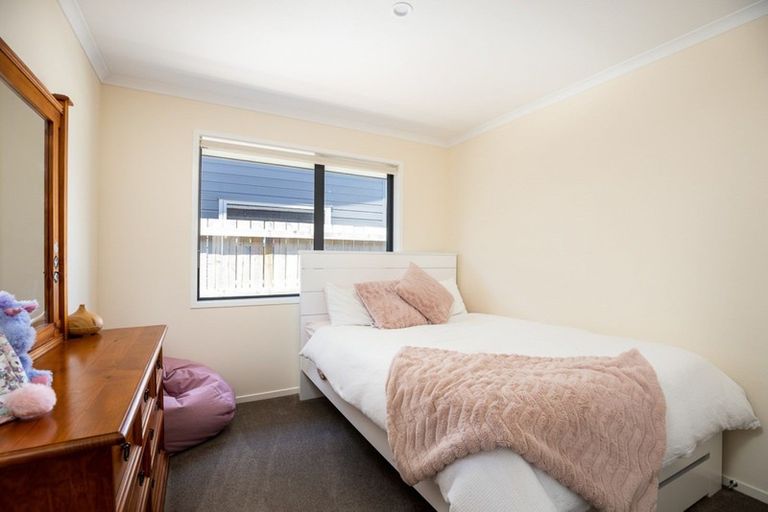 Photo of property in 15 Nukuroa Close, Waitara, 4320