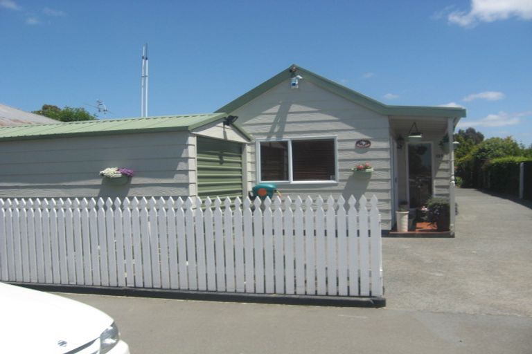 Photo of property in 2/13 Johnson Street, Sydenham, Christchurch, 8023