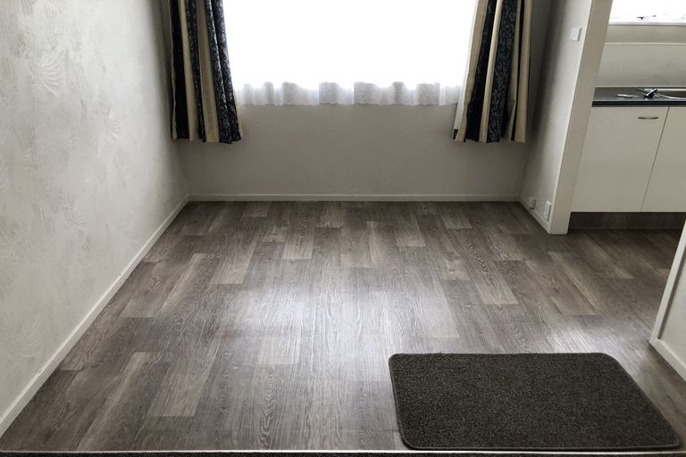 Photo of property in 1/18 Matipo Road, Te Atatu Peninsula, Auckland, 0610