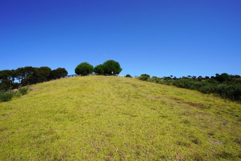 Photo of property in 38 The Crescent, Langs Beach, Waipu, 0582