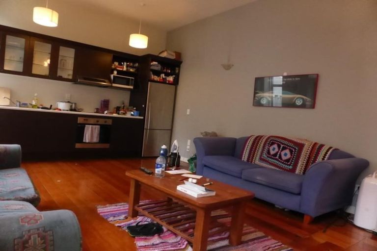 Photo of property in 4/30 Hanson Street, Mount Cook, Wellington, 6021