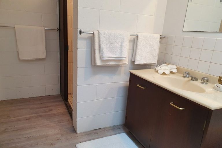 Photo of property in 25 Heatherlea Road East, Levin, 5571