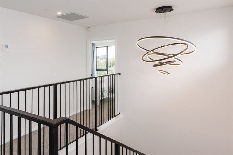 Photo of property in 18 Silkwood Place, Fitzherbert, Palmerston North, 4410