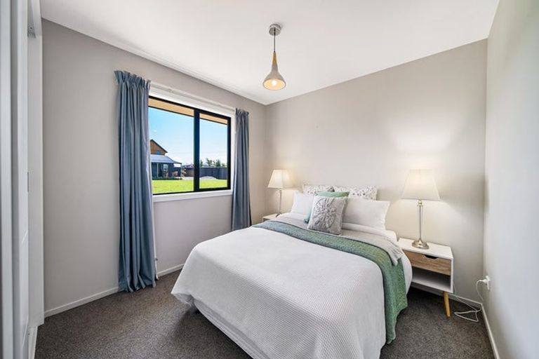 Photo of property in 70 Kingsdowne Drive, West Melton, 7618