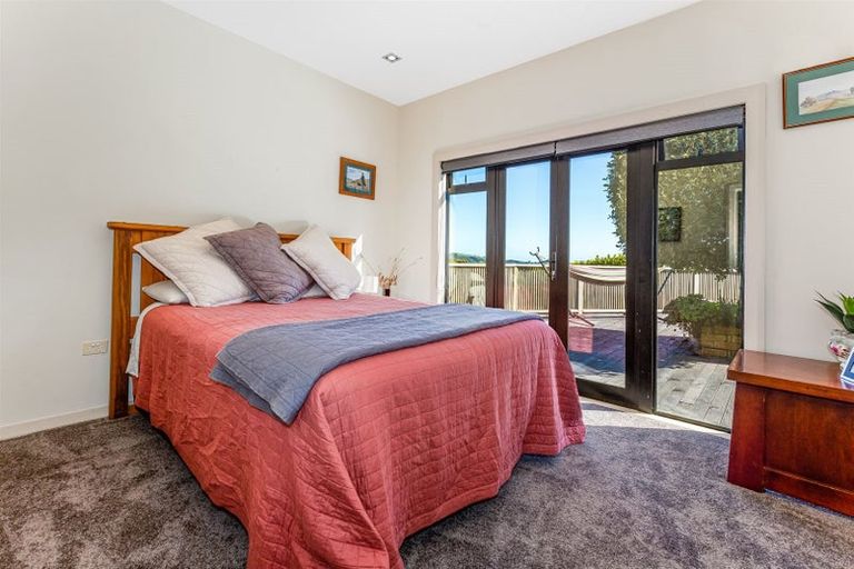 Photo of property in 16 Kahurangi Heights, Aotea, Porirua, 5024