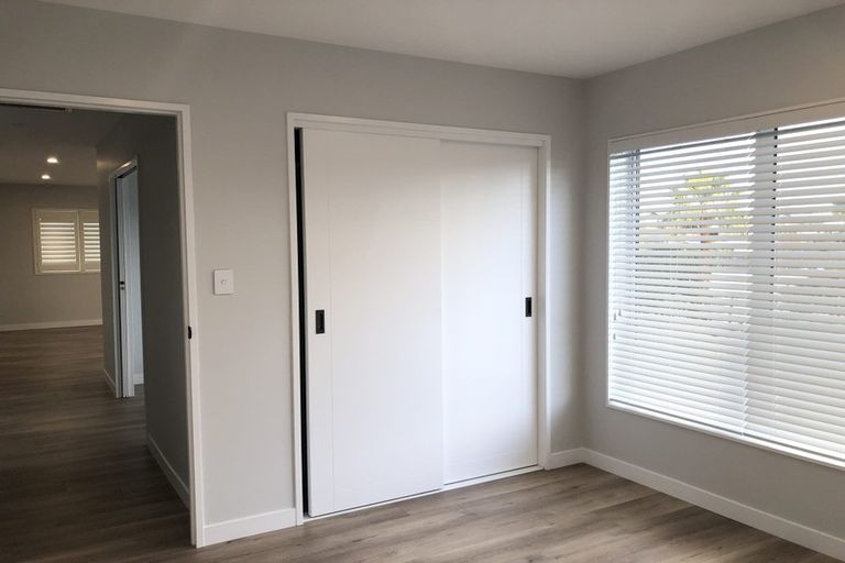 Photo of property in 25 Bevyn Street, Castor Bay, Auckland, 0620