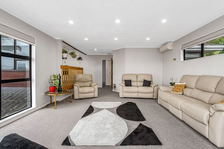 Photo of property in 46 Peterhouse Street, Tawa, Wellington, 5028