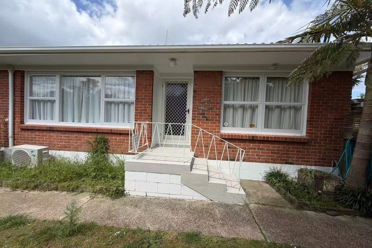 Photo of property in 1/18 Evelyn Place, Hillcrest, Auckland, 0627
