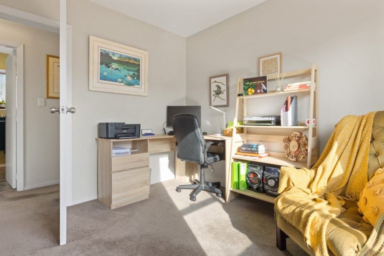 Photo of property in 24 Jenkins Avenue, Redwood, Christchurch, 8051